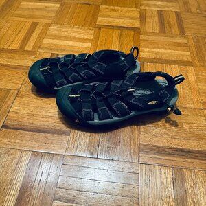 Men's Keen Newport  Closed Toe Water Sandal US 8.5